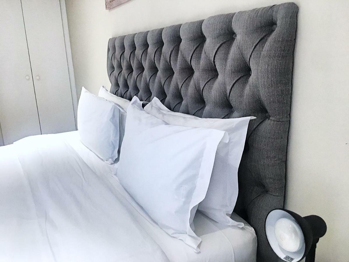 Selton Guesthouse เคปทาวน์ ภายนอก รูปภาพ
