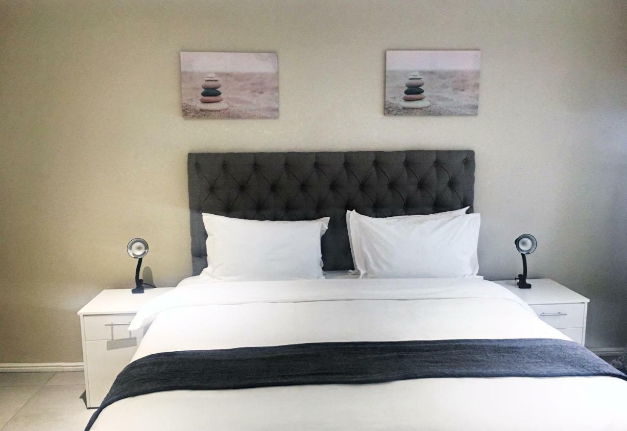 Selton Guesthouse เคปทาวน์ ภายนอก รูปภาพ