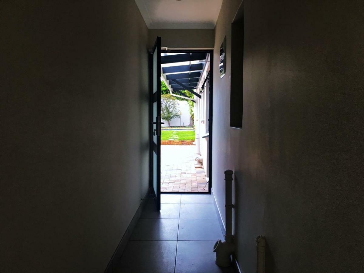 Selton Guesthouse เคปทาวน์ ภายนอก รูปภาพ