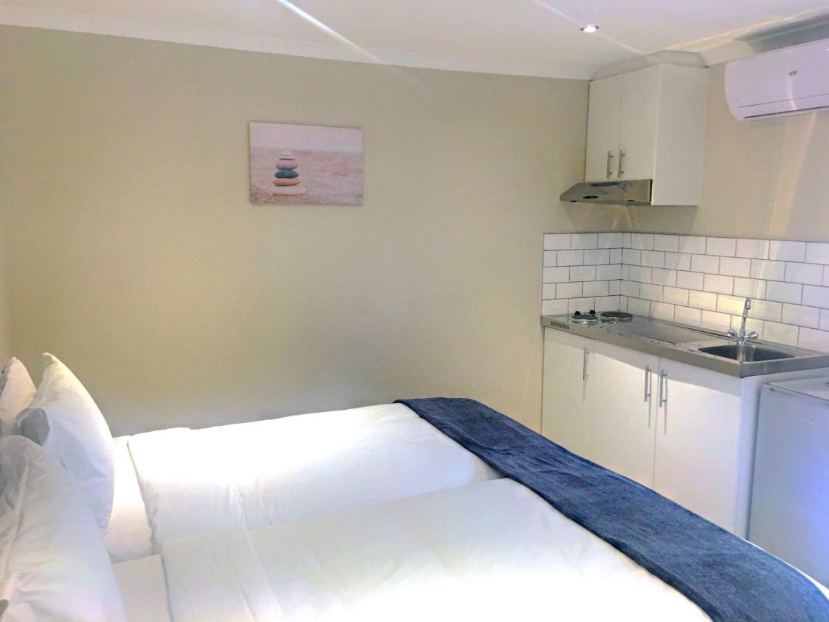 Selton Guesthouse เคปทาวน์ ภายนอก รูปภาพ