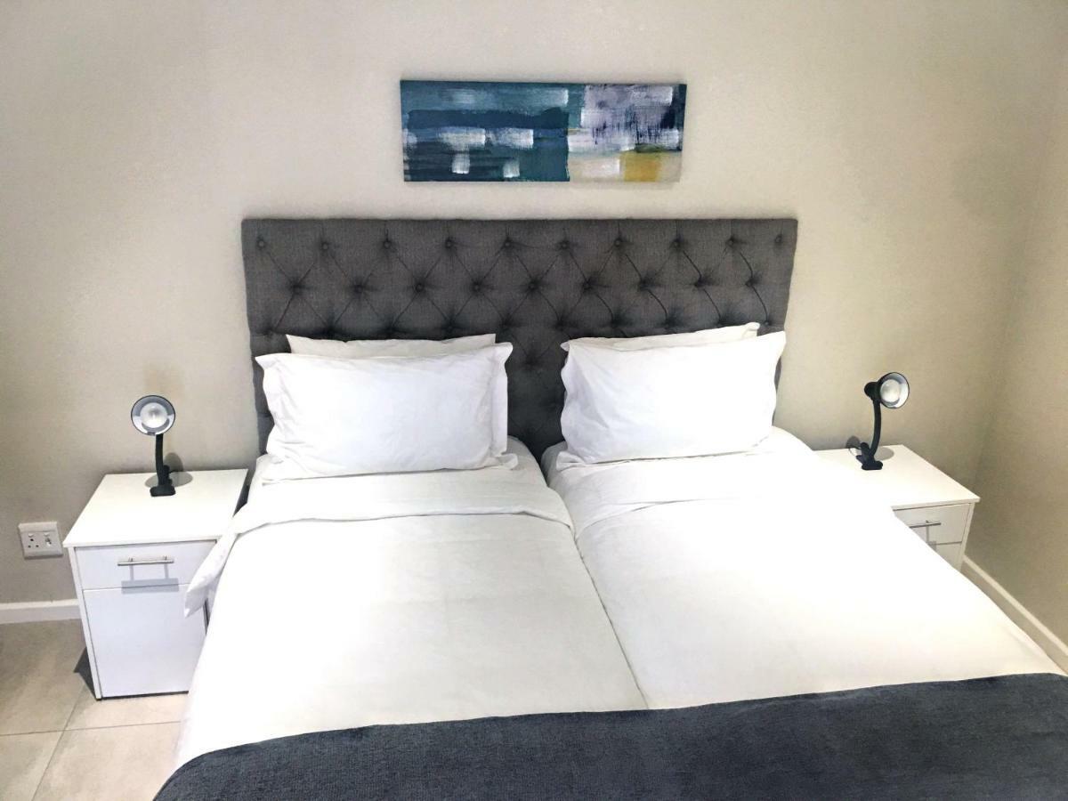 Selton Guesthouse เคปทาวน์ ภายนอก รูปภาพ