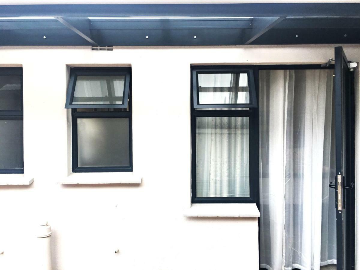 Selton Guesthouse เคปทาวน์ ภายนอก รูปภาพ